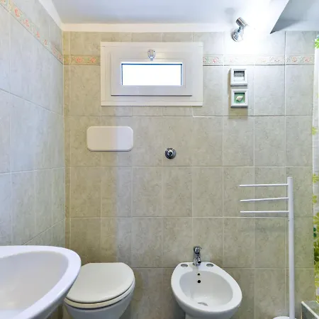 La Paradisa-1 By Interhome * Nisporto